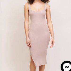 DYNAMITE SQUARE NECK MIDI DRESS